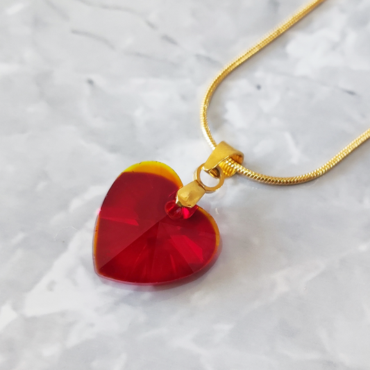 Collar Corazón Rubí de Fuego
